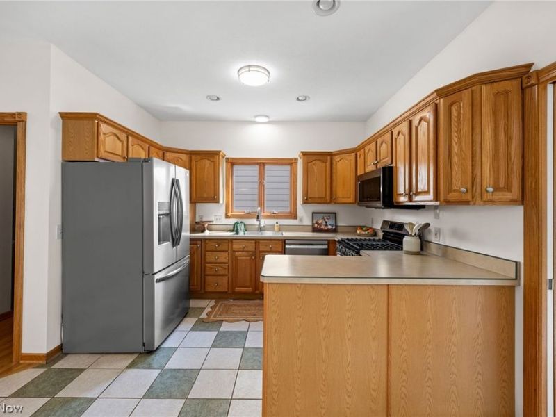 80 E 197th Street , Euclid, OH 44119 Photo 11