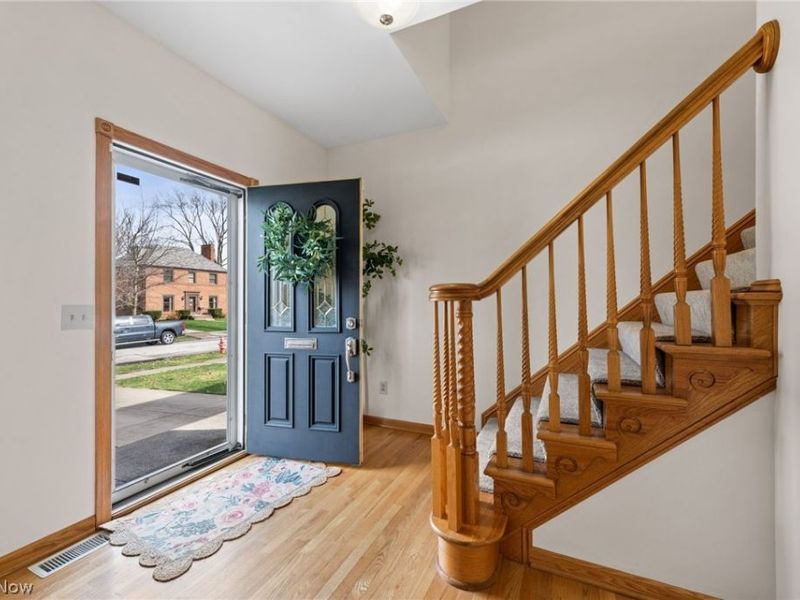 80 E 197th Street , Euclid, OH 44119 Photo 4