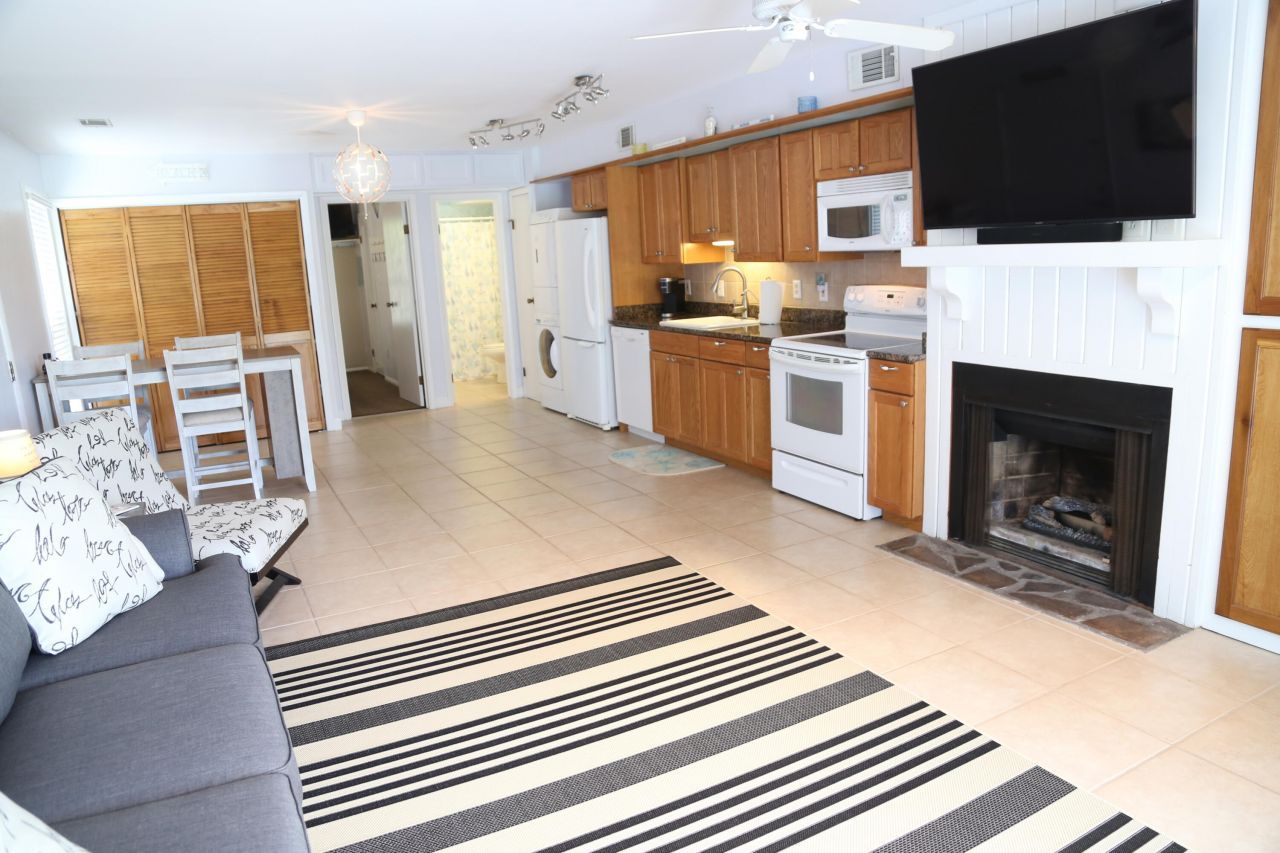 248 Driftwood Lane Photo 13