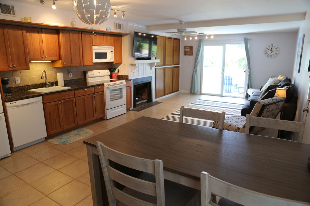 248 Driftwood Lane Photo 14