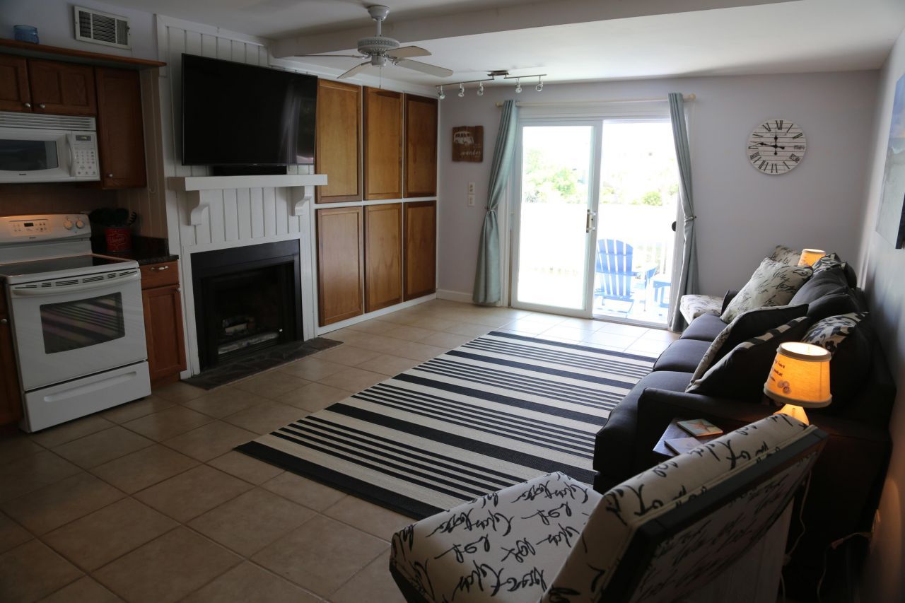 248 Driftwood Lane Photo 9