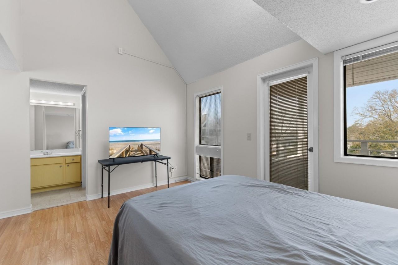 351 Lake Arrowhead Rd.  Photo 12