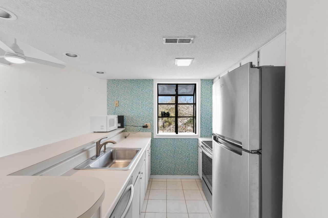 351 Lake Arrowhead Rd.  Photo 4