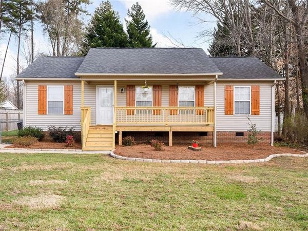 609 Ladford Lane, High Point, NC 27265