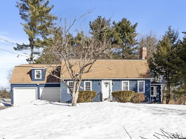 45 Maplewood Dr, Townsend, MA 01469