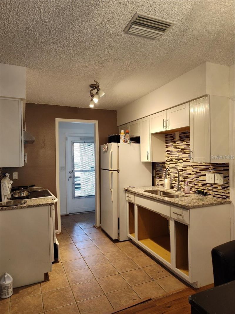 824 62nd Avenue Ne, Saint Petersburg, FL 33702 Photo