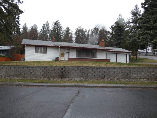 104 W 5TH St, Cheney, WA 99004