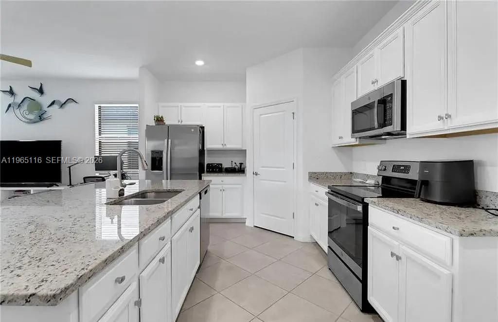 3426 Menores Way, Fort Myers, FL 33905 Photo