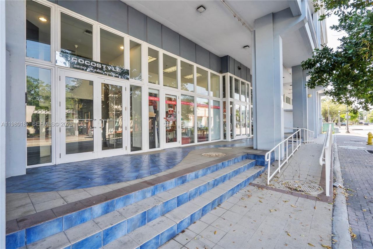 3250 Grand Ave , Unit 507, Miami, FL 33133 Photo