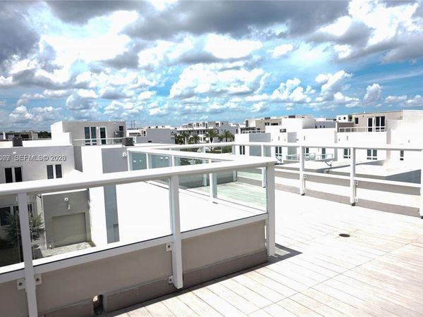 6436 NW 104th Ct, Doral, FL 33178