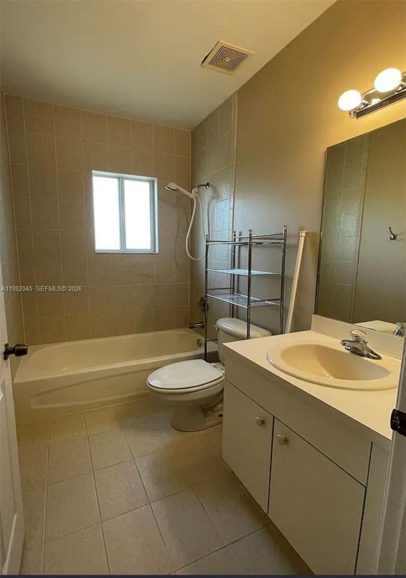 390 NE 35th Ave, Homestead, FL 33033 Photo