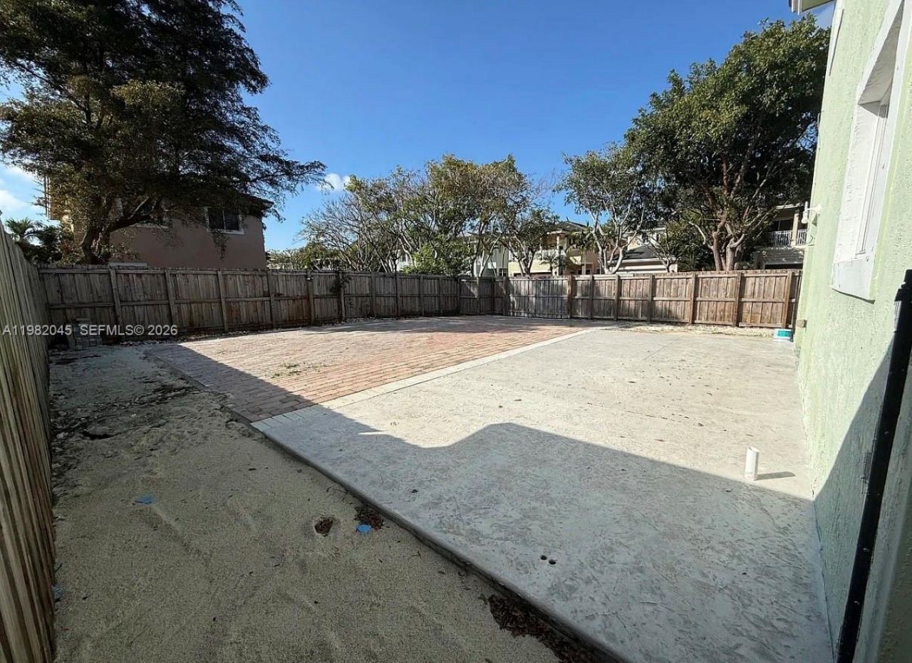 390 NE 35th Ave, Homestead, FL 33033 Photo