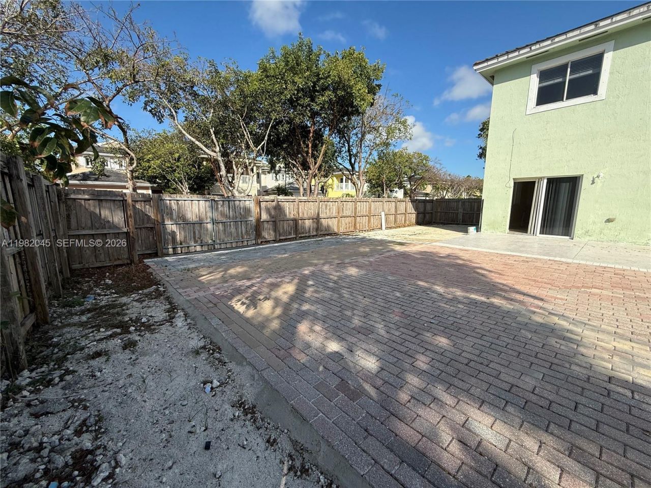 390 NE 35th Ave, Homestead, FL 33033 Photo