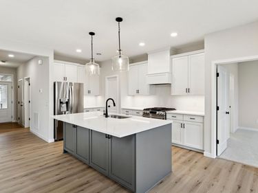 10933 37th Street N, Lake Elmo, MN 55042