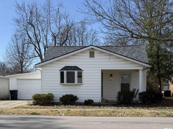 809 S 16TH Street, Herrin, IL 62948