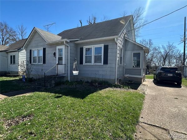 304 W Moore Avenue , Owensville, MO 65066