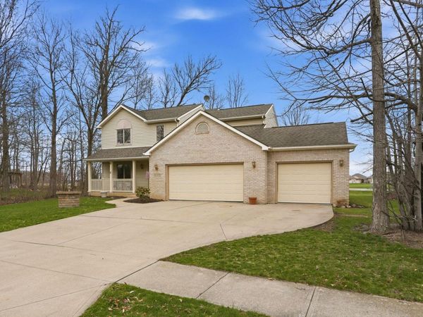 10415 Spotted Hawk Cove, Hoagland, IN 46745