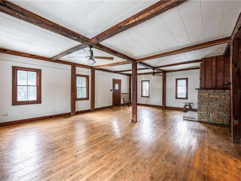 15555 Munn Road, Newbury, OH 44065 Photo 3