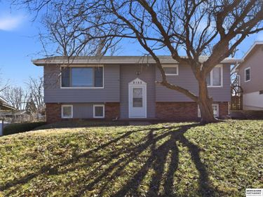 9133 Ames Avenue, Omaha, NE 68134
