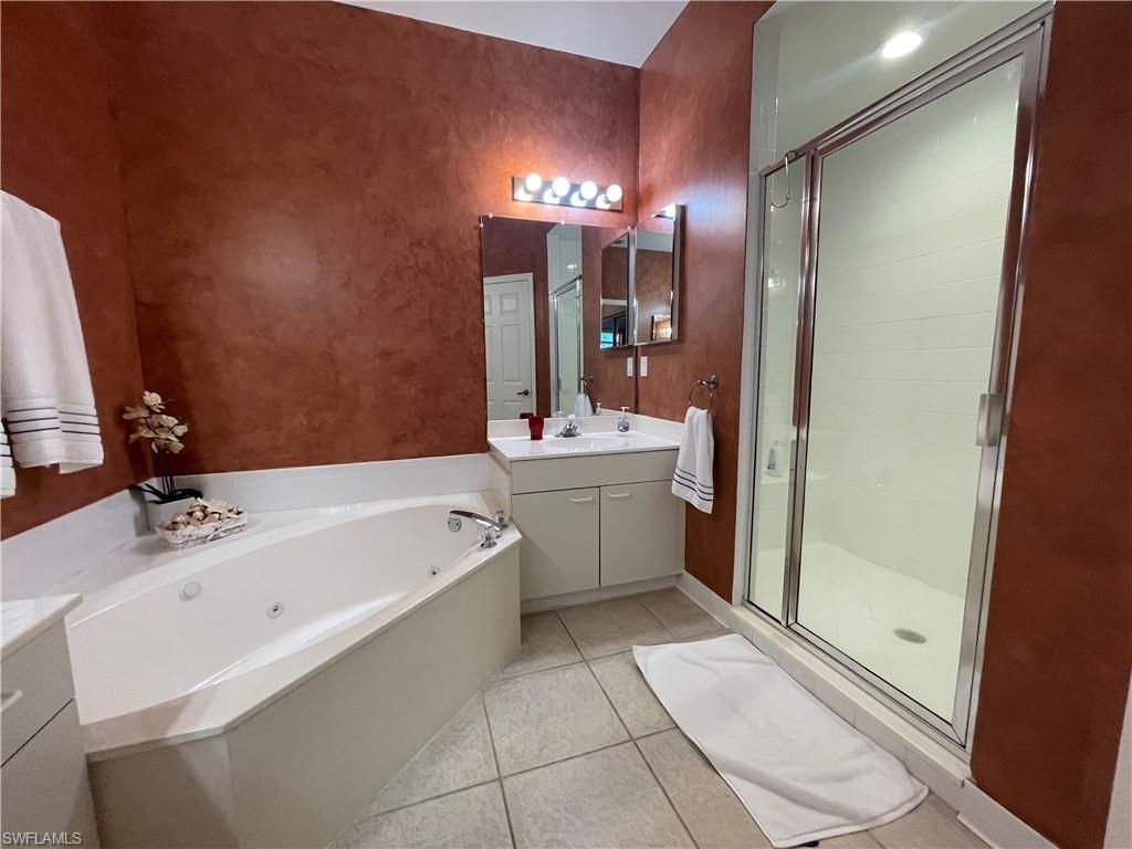 2021 Crestview Way, Unit 113, Naples, FL 34119 Photo