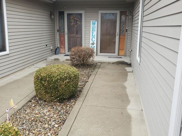 1763 Amber Drive, Hobart, IN 46342