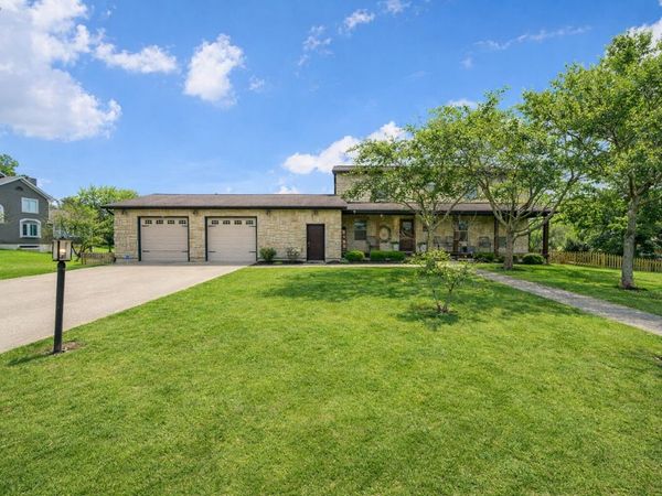 780 W Eva Circle, Springfield, OH 45504