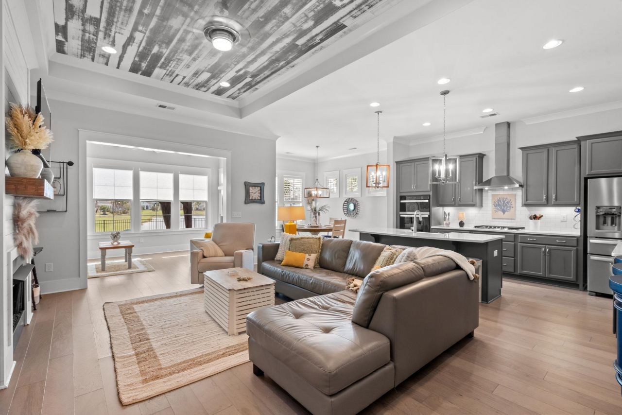 960 Longwood Bluffs Circle Photo 10