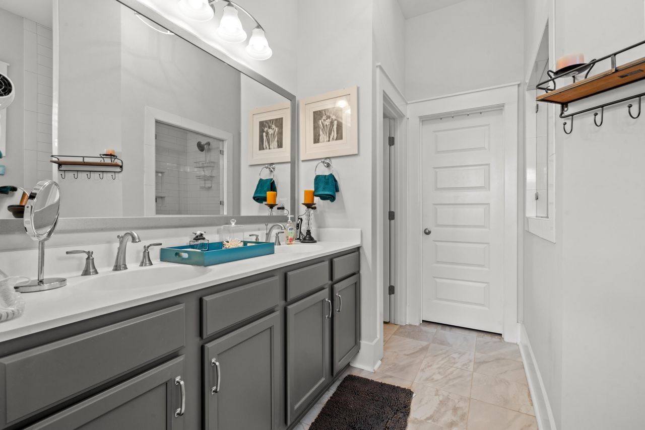 960 Longwood Bluffs Circle Photo 21