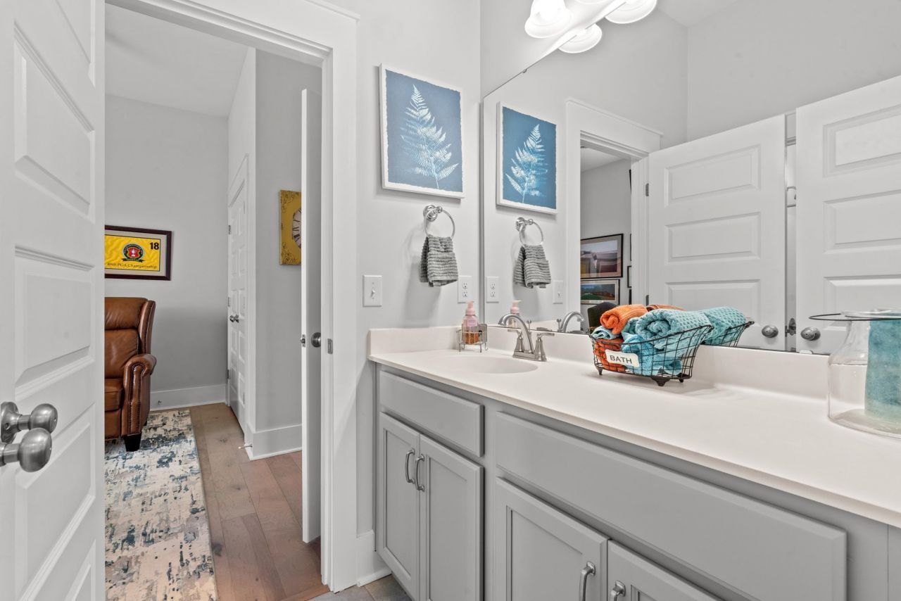 960 Longwood Bluffs Circle Photo 25