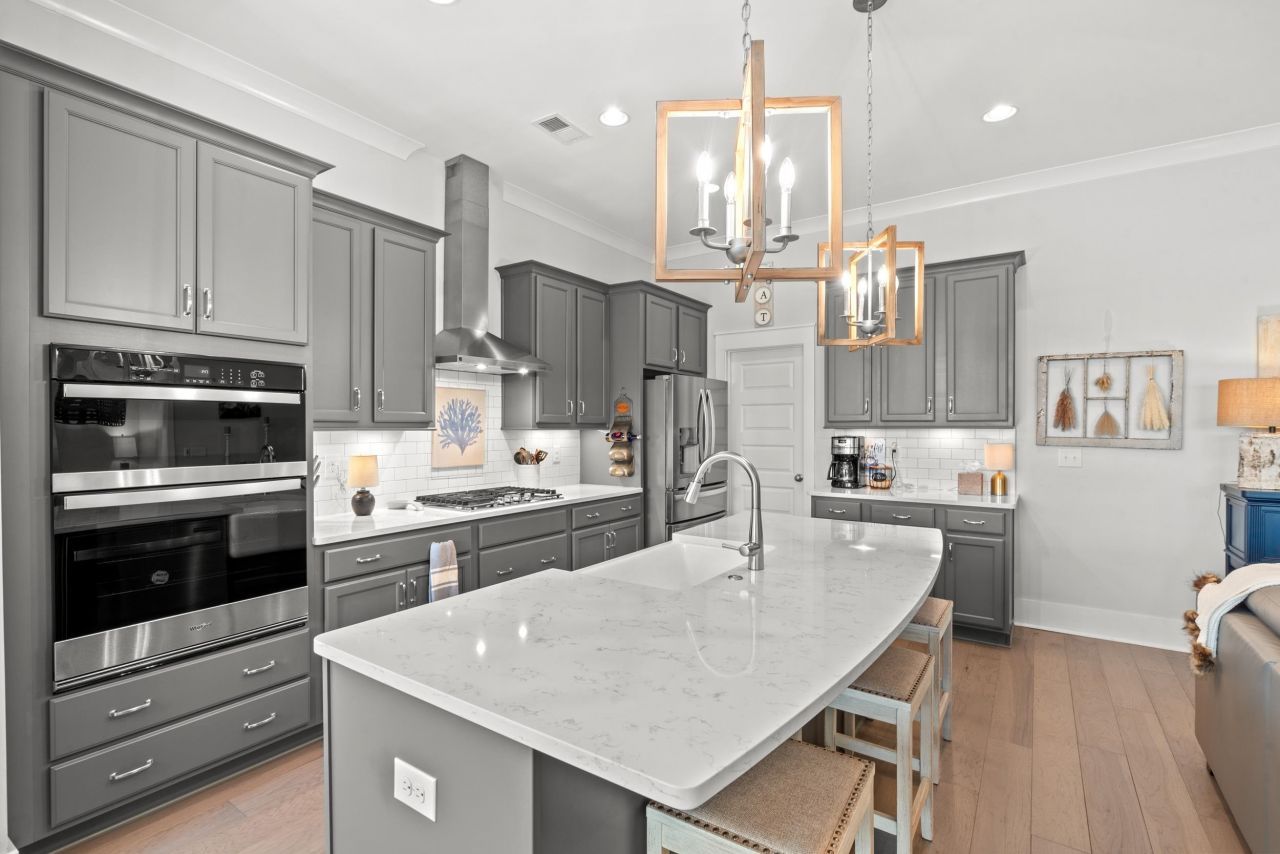 960 Longwood Bluffs Circle Photo 8