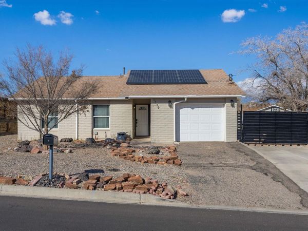 1739 Pegasus Avenue SE, Rio Rancho, NM 87124
