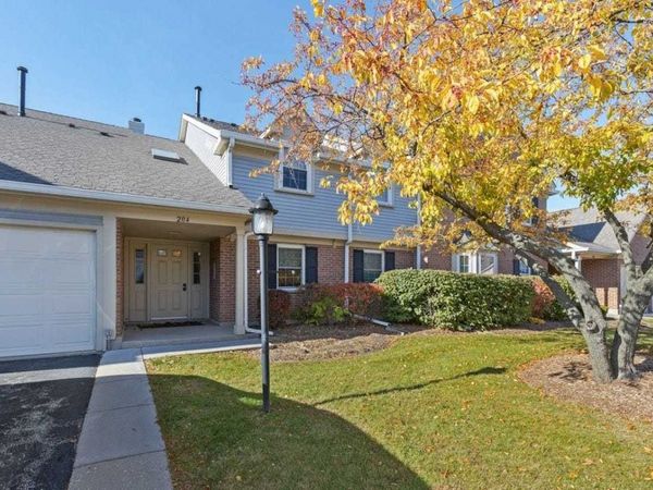 204 Dublin Lane, Unit W2, Schaumburg, IL 60194