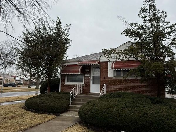 317 Frederick Avenue , Bellwood, IL 60104