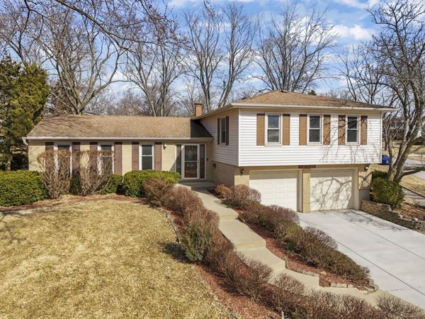 706 Crest Lane , Lisle, IL 60532