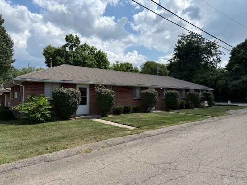 100 E Nottingham Road, Harrison Township, OH 45405 Photo 5