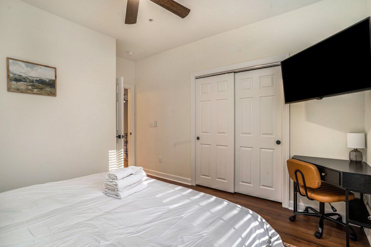 105 Ballard Lane Photo 13