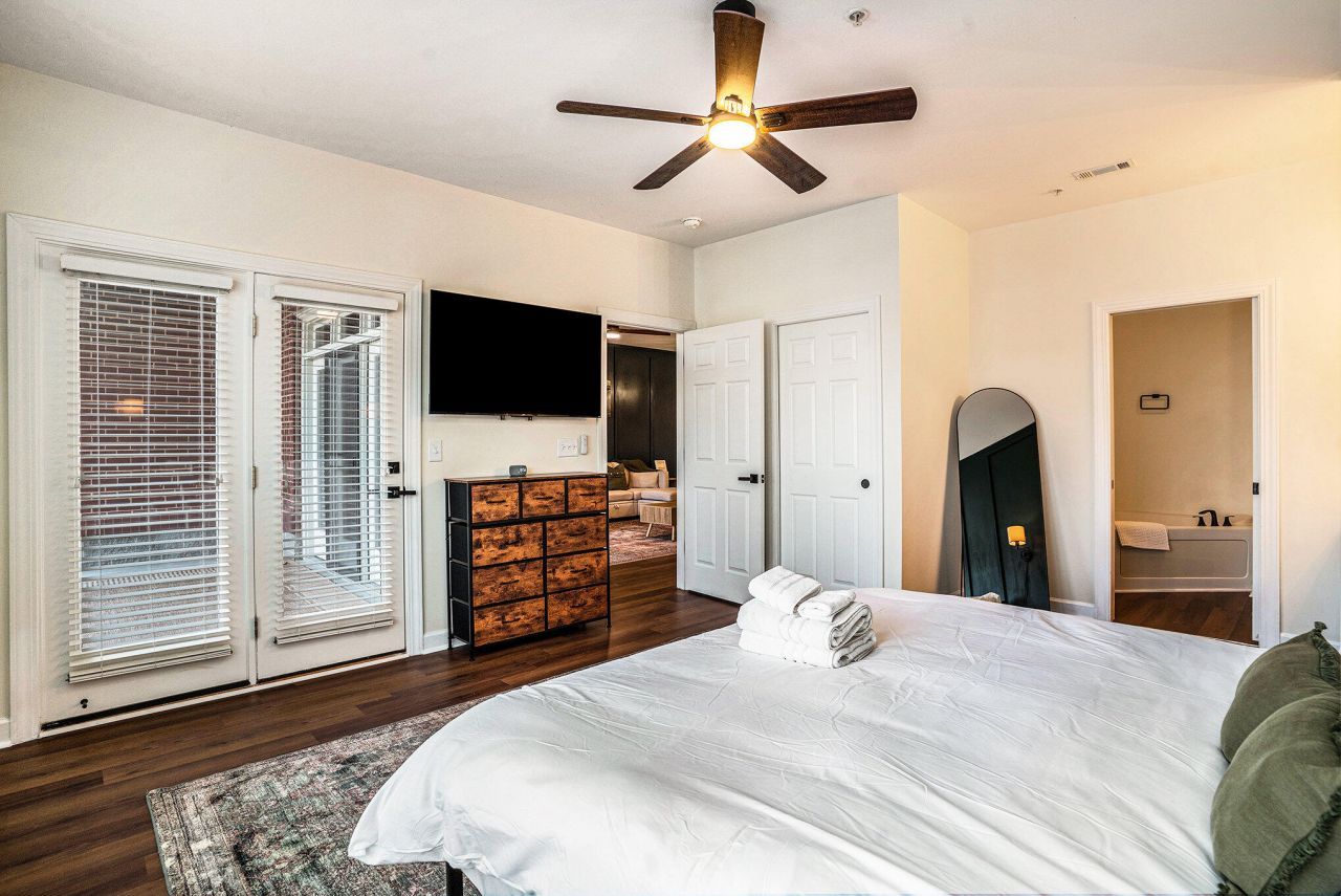 105 Ballard Lane Photo 15