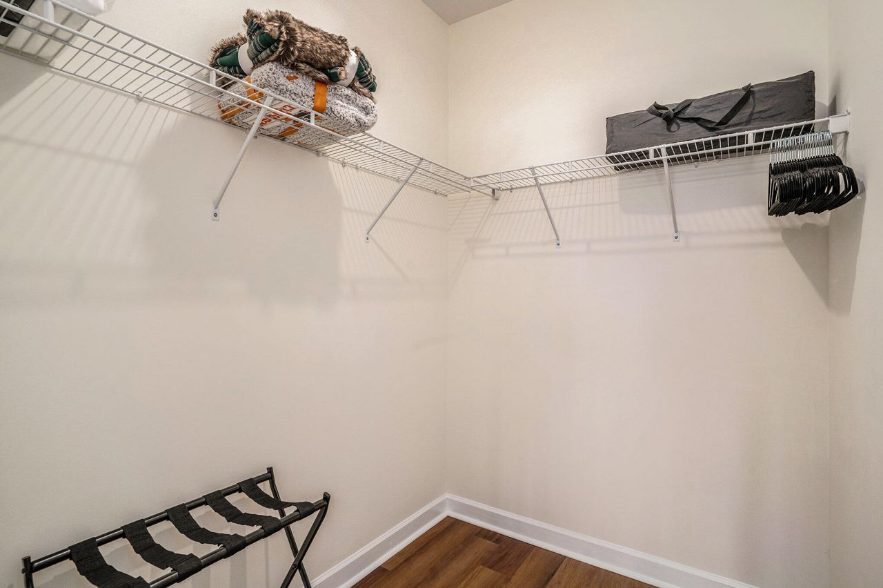 105 Ballard Lane Photo 18