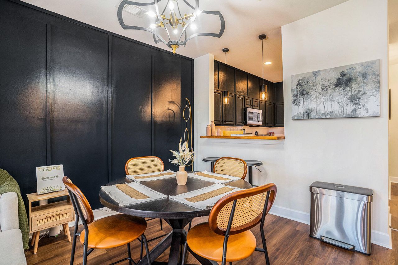 105 Ballard Lane Photo 5