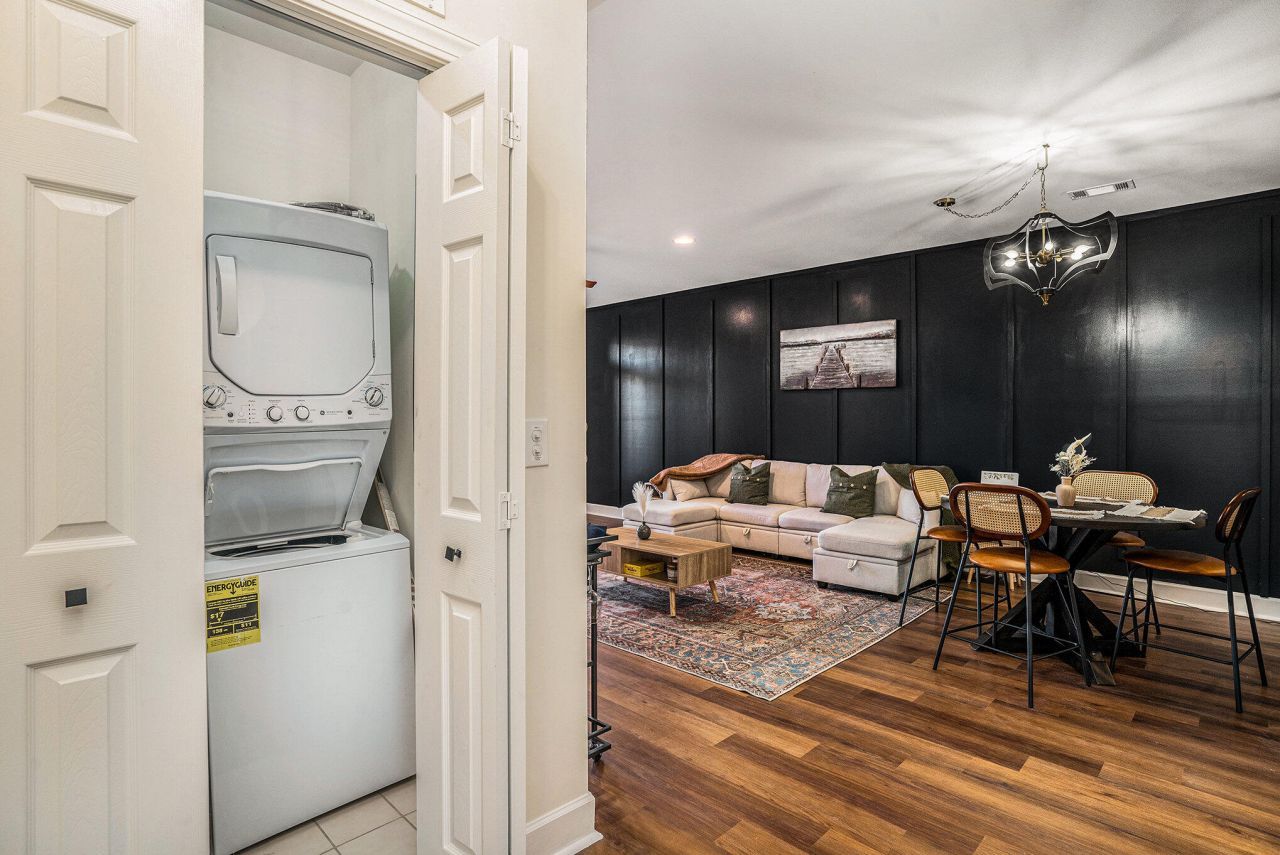 105 Ballard Lane Photo 7