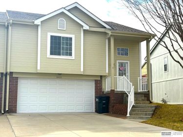 14455 Browne Street , Omaha, NE 68116