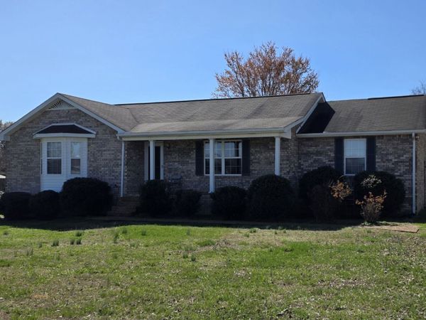 2004 Cody Dr , Lebanon, TN 37087