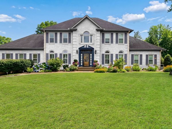 1412 Arrowhead Dr, Brentwood, TN 37027