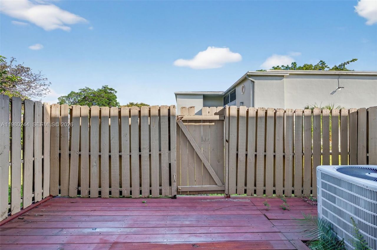 5843 Woodlands Blvd , Tamarac, FL 33319 Photo