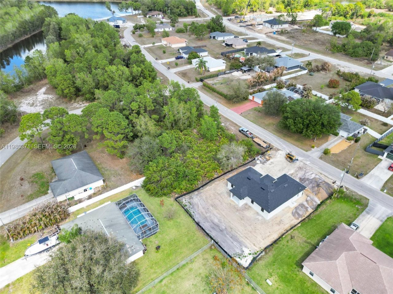 638 Dauphine Ave S, Lehigh Acres, FL 33974 Photo