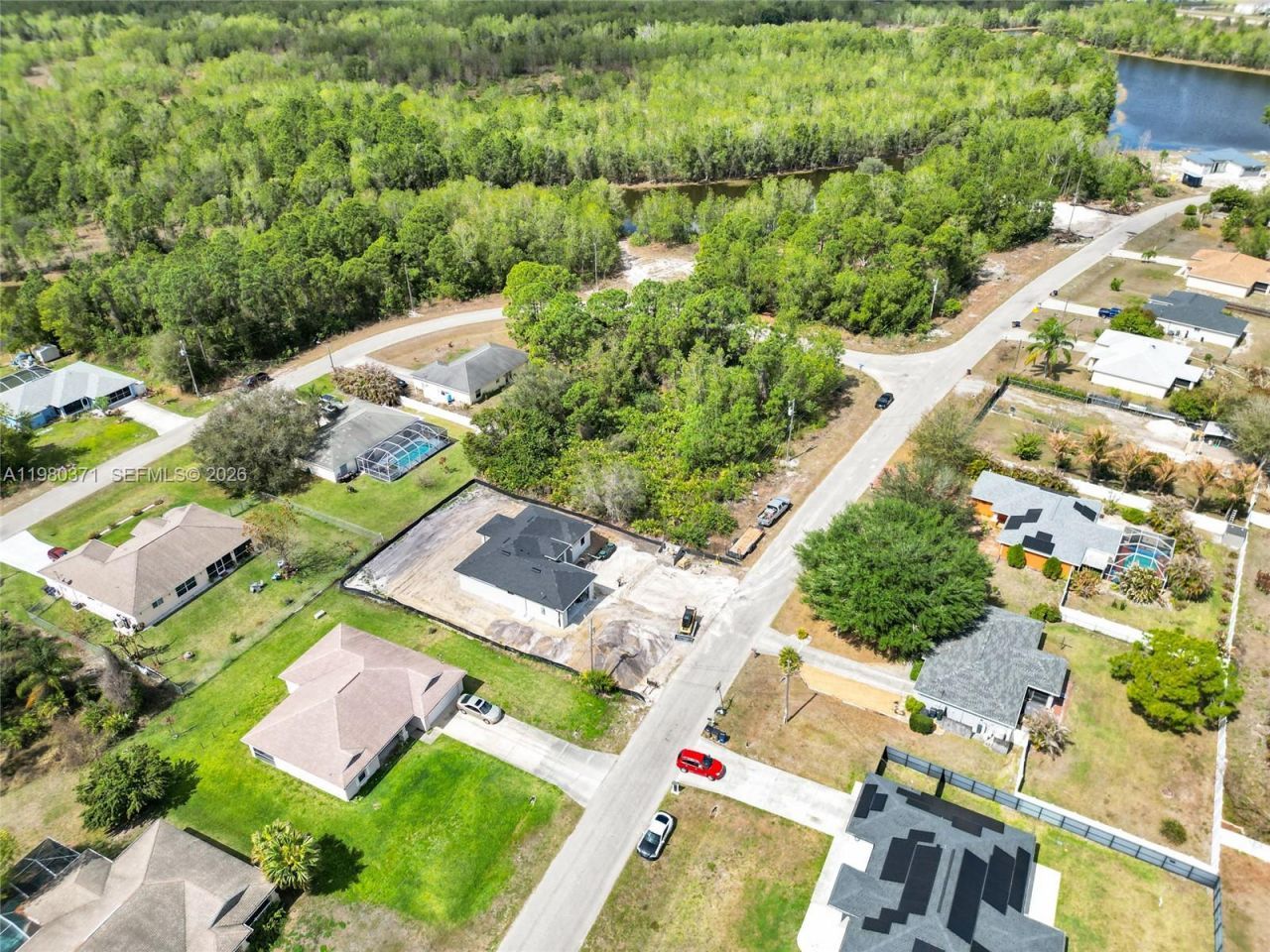 638 Dauphine Ave S, Lehigh Acres, FL 33974 Photo
