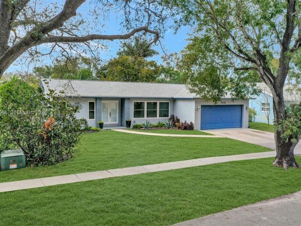 5137 SW 87th Ter, Cooper City, FL 33328