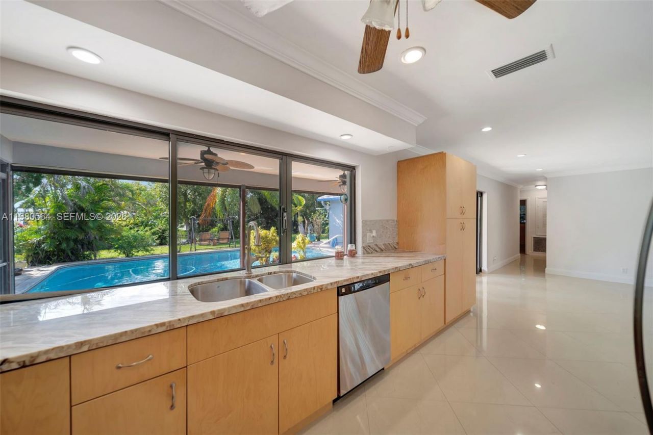 5137 SW 87th Ter, Cooper City, FL 33328 Photo