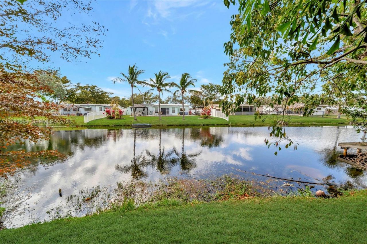 5137 SW 87th Ter, Cooper City, FL 33328 Photo