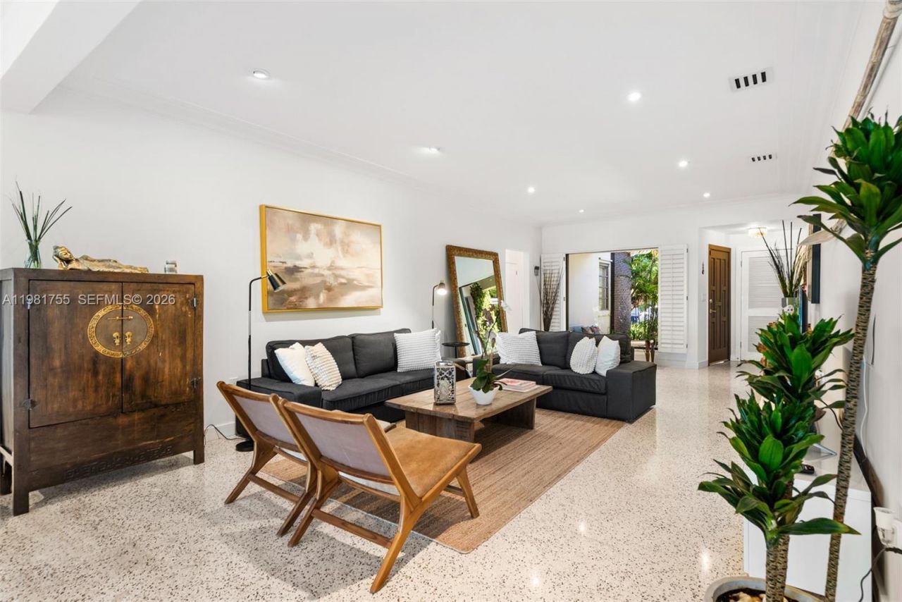 365 N Shore Dr , Miami Beach, FL 33141 Photo